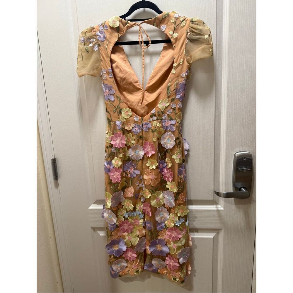 Chic Floral Wedding Dress with Puff Sleeves - Picture 3 of 6